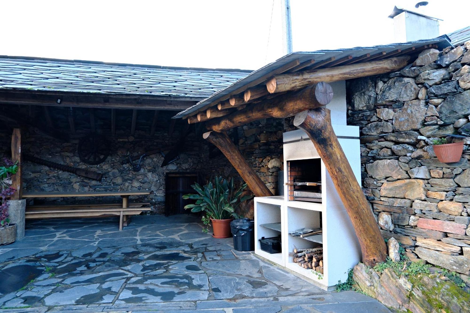 Casa Do Pinto Pensionat Arouca Eksteriør billede